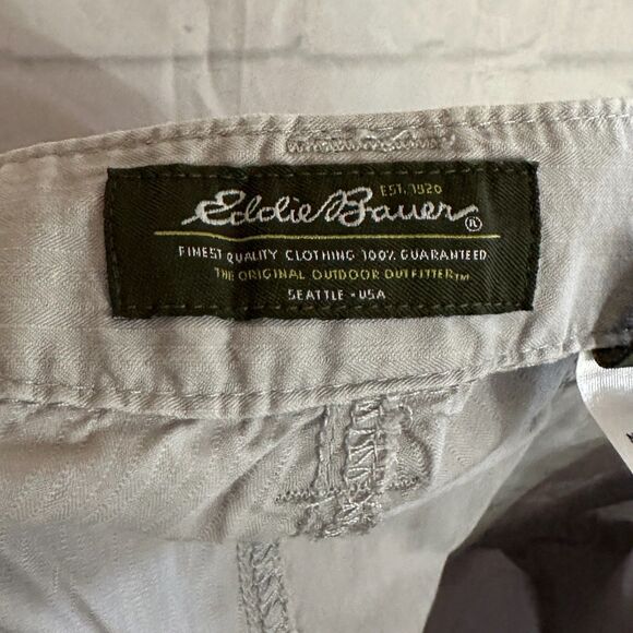 Eddie Bauer Women's Gray Shorts, Size 12 - Picture 3 of 4